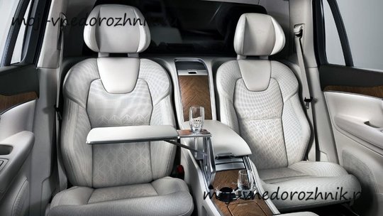 Второй ряд сидений Volvo XC90 Excellence