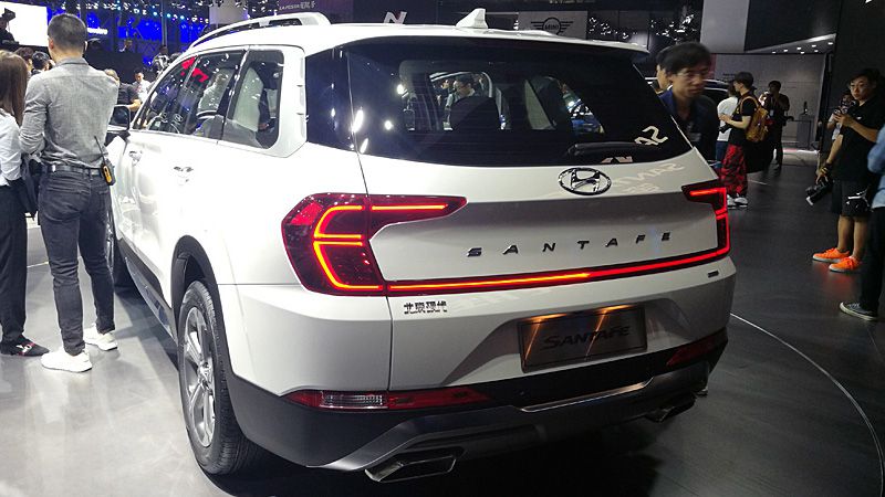 Hyundai Santa Fe 2019 для Китая вид сзади