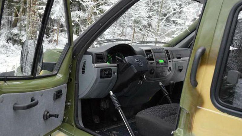 Внутри вездехода ГАЗ 3409