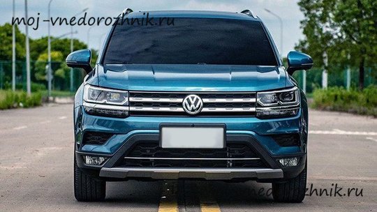 Volkswagen Tarek вид спереди