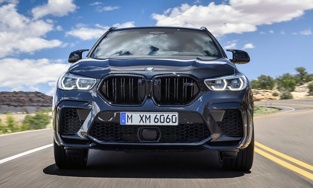 BMW X6 M 2020 вид спереди